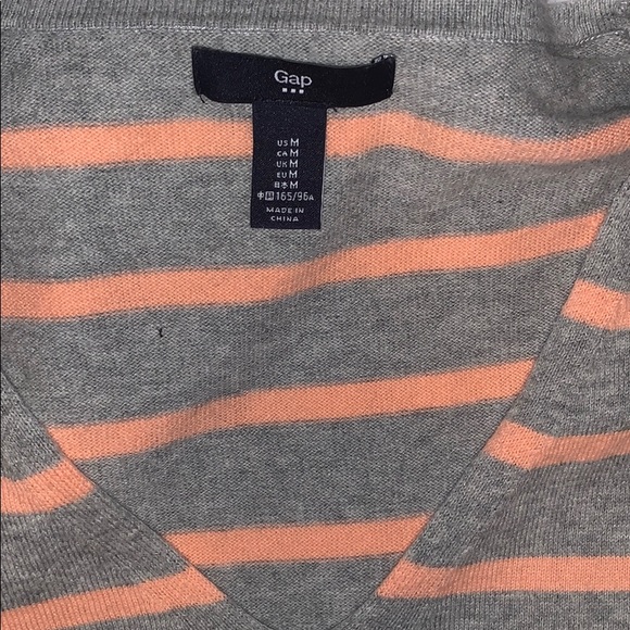 Gap Sweater - Picture 2 of 2